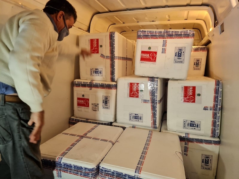 Secretaria da Saúde distribui 340 mil doses da vacina contra a Covid-19 nesta quarta