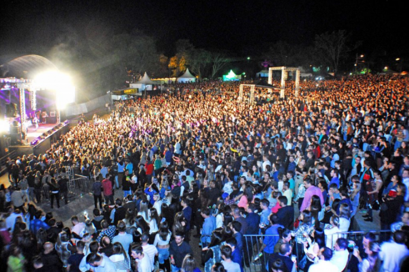 Fenamilho Internacional terá quatro shows nacionais e ingressos até R$ 50