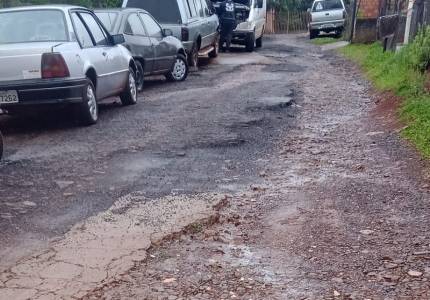 Travessa Subuski, no bairro Aguiar,  aguarda há 12 anos por pavimentação
