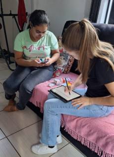 Alunos de Farmácia da URI promovem conscientização no dia nacional do uso racional de medicamentos