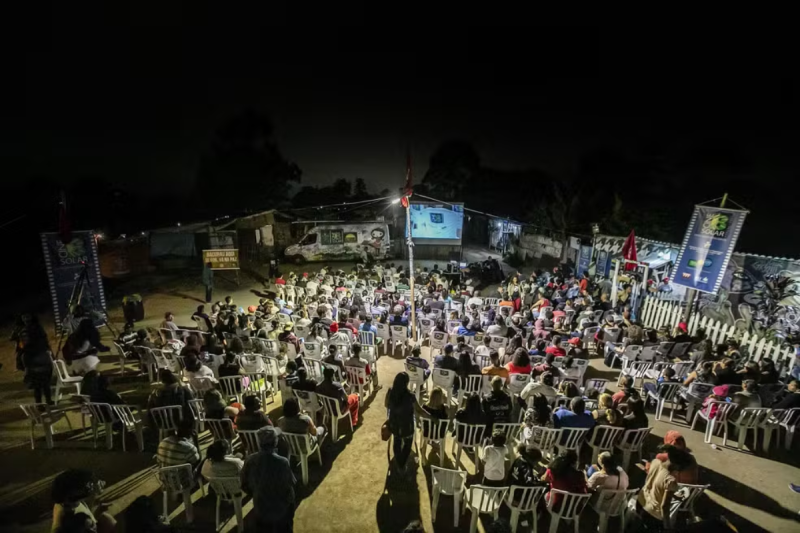 Furgão do CineSolar estaciona em Entre-Ijuís com sessões de cinema movido a energia solar, pipoca e atrações de graça para as famílias