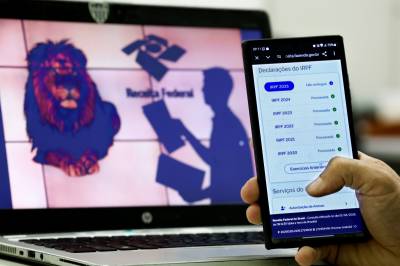 Receita começa a pagar lote residual de restituição do Imposto de Renda