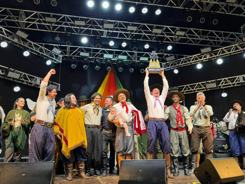 “Este Canto é Missioneiro” vence a Fase Local do 16º Canto Missioneiro da Música Nativa