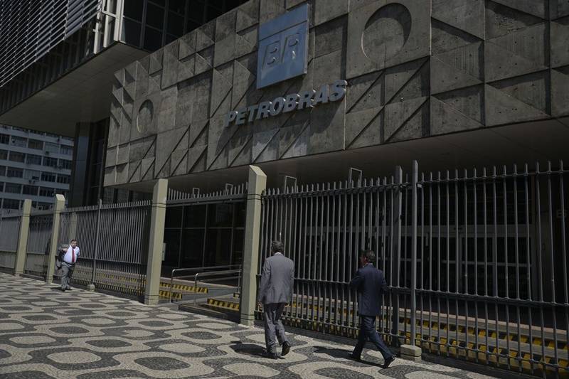 Petrobras reduz preço da gasolina e diesel nas refinarias