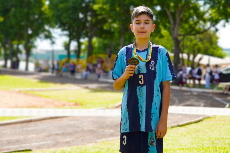 Aluno da Escola da URI conquista 3º lugar no Estadual de Atletismo sub-12