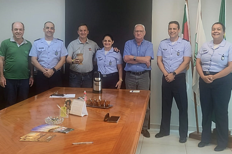 Vistoria aérea foca em segurança operacional no aeroporto de Santo Ângelo
