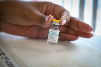 Brasil é vetado de fabricar genérico de injeção contra HIV; preço ameaça acesso pelo SUS