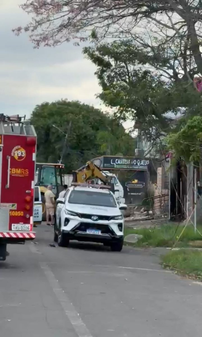 Quarto corpo é localizado após queda de avião em Capão da Canoa; número de mortos chega a quatro