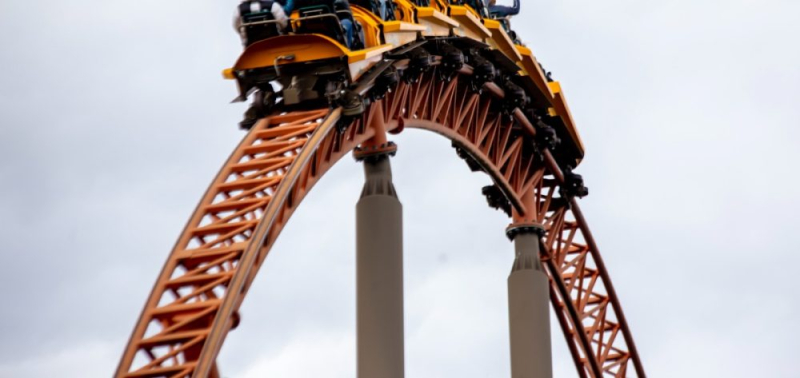 Justiça determina que parque de diversões pague indenização a mulher que sofreu acidente em montanha‑russa na Serra Gaúcha