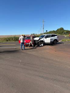 Mulher fica ferida em acidente no trevo da ERS-218, em Santo Ângelo