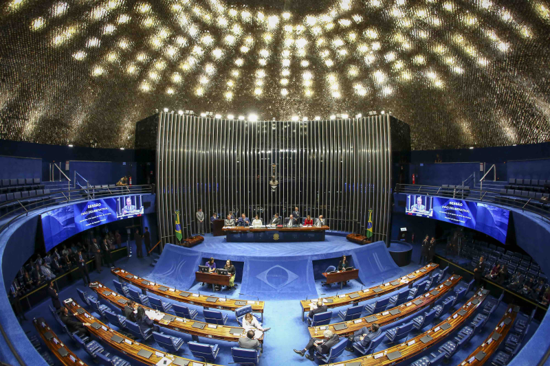 Pesquisa Quaest para o Senado : Manuela D'Ávila e Germano Rigotto lideram cenários
