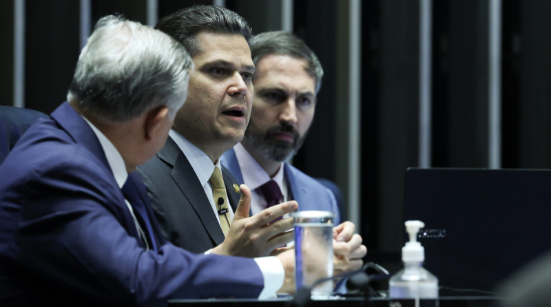 Com derrota de Messias, oposição articula com Alcolumbre barrar indicações até as eleições