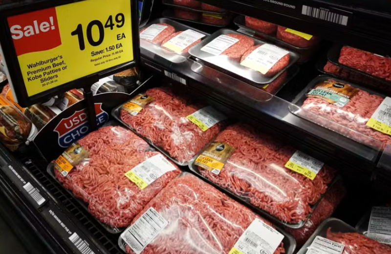 Trump assinará medidas para ampliar importações de carne bovina, diz agência