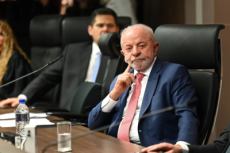 Lula volta a cobrar PEC da Segurança e diz que governadores são “reféns” das polícias