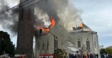 Incêndio atinge igreja centenária de Flores da Cunha, na Serra Gaúcha