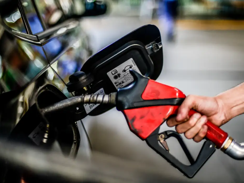 Governo Federal publica decreto com subsídio de R$ 0,44 por litro de gasolina