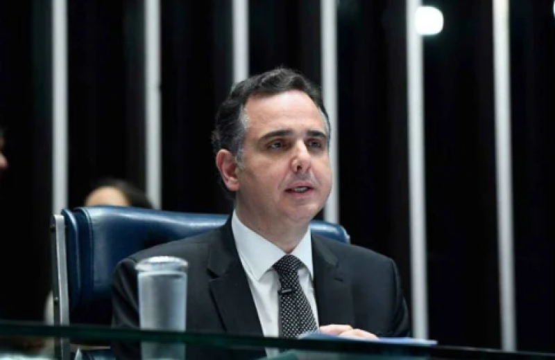 Rodrigo Pacheco anuncia saída da política e descarta disputa ao governo de Minas