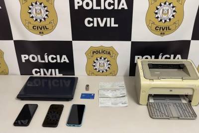 Três homens são presos em flagrante por uso de cheques clonados e estelionato em Erechim