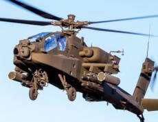 EUA lançam bombardeio contra o Irã em retaliação à derrubada de helicóptero em Ormuz