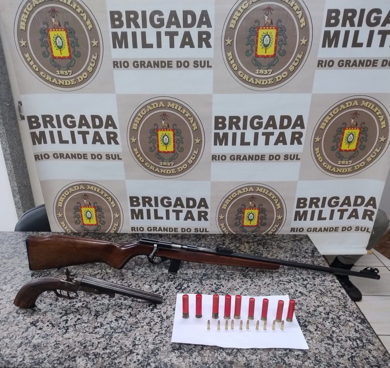 Brigada Militar de Santo Ângelo realiza prisão por posse ilegal de arma de fogo de calibre permitido