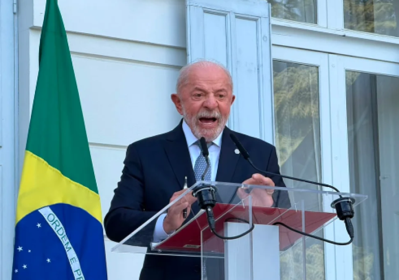 Lula rebate Trump e pede que ele 