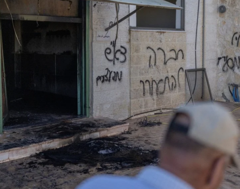 Oito países de maioria muçulmana culpam Israel por incêndios em mesquitas na Cisjordânia