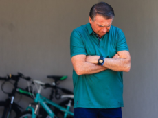 Bolsonaro tem melhora no quadro de saúde e PT pede que ex-presidente volte à prisão