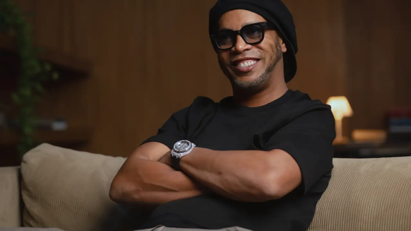 Ronaldinho Gaúcho é contratado por time da 3ª divisão na Itália