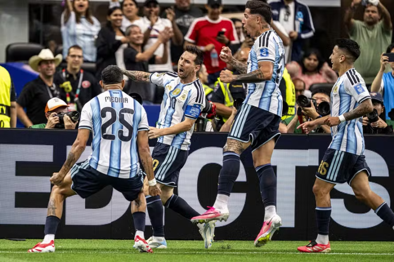 Argentina vence Áustria e garante vaga no mata-mata; Messi se torna o maior artilheiro das Copas