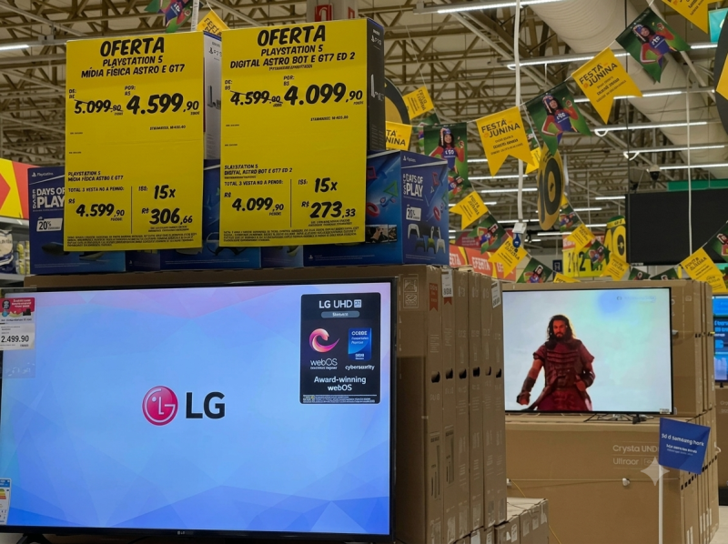 Venda de TVs acelera com Copa e se aproxima de 1 milhão de unidades em duas semanas