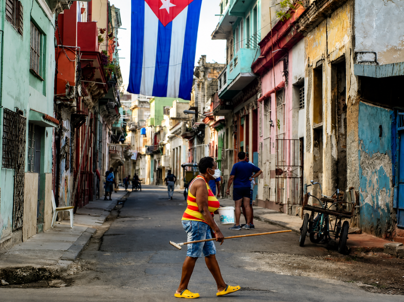 Cuba tem novo blecaute com desconexão total do sistema elétrico