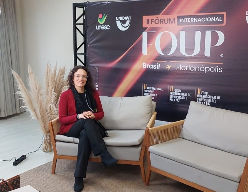 Professora da URI representa Reitor em Fórum Internacional de Universidades pela Paz
