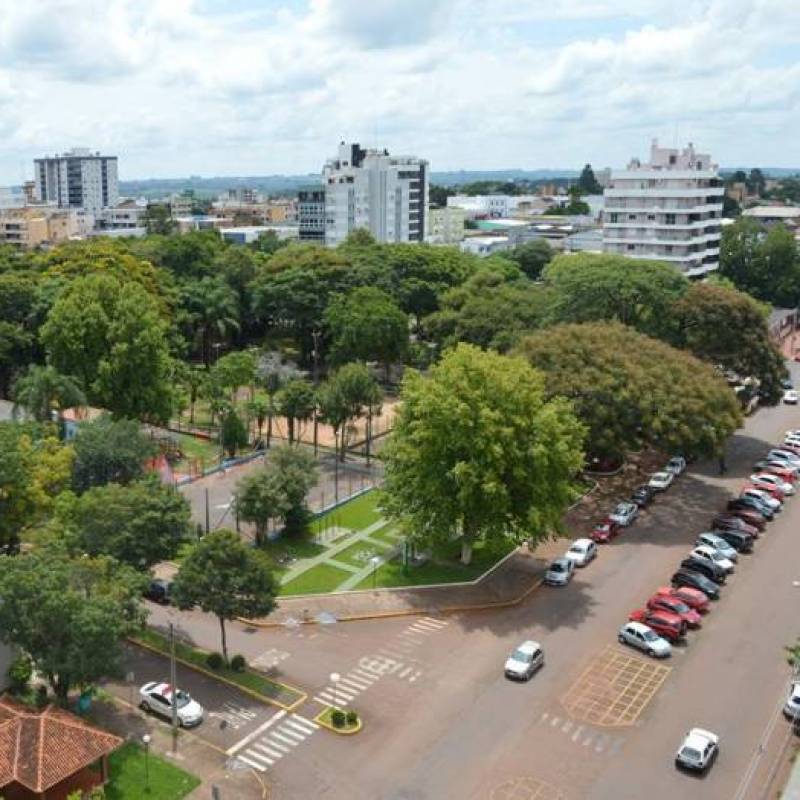 Carro é arrombado no centro de Santo Ângelo 