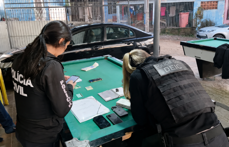 Três homens são presos por suspeita de arrombar cofre e furtar dinheiro de banco em Sapiranga