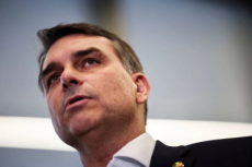 PL oficializa Flávio Bolsonaro como candidato à Presidência