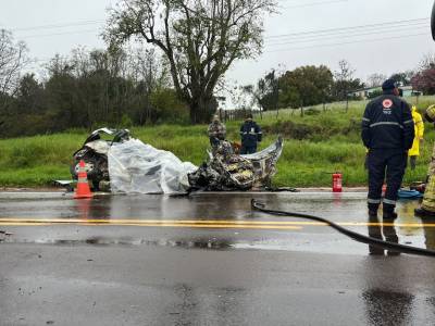 Mulher morre em colisão frontal na BR-285