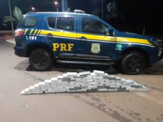 PRF prende mulher com 81 quilos de cocaína na BR-285, em Ijuí