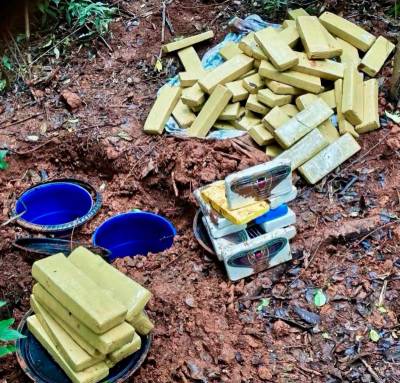 DRACO apreende mais de 64 quilos de drogas enterradas em área de mata em Ijuí