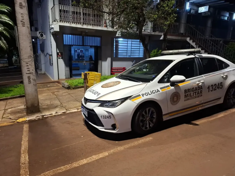 Homem é preso após agredir e tentar esfaquear a própria mãe em Ijuí