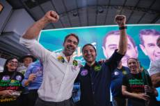 Gabriel Souza e lideranças inauguram Comitê Central de campanha