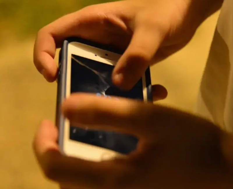 Meta admite que redes fazem mal às crianças; o que fazer para proteger seu filho