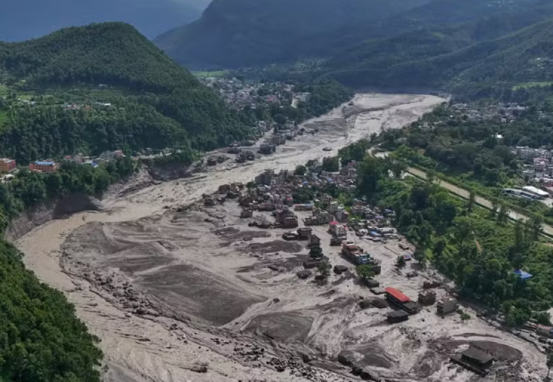 Terremoto atinge o Tibete um dia após avalanche na fronteira com o Nepal