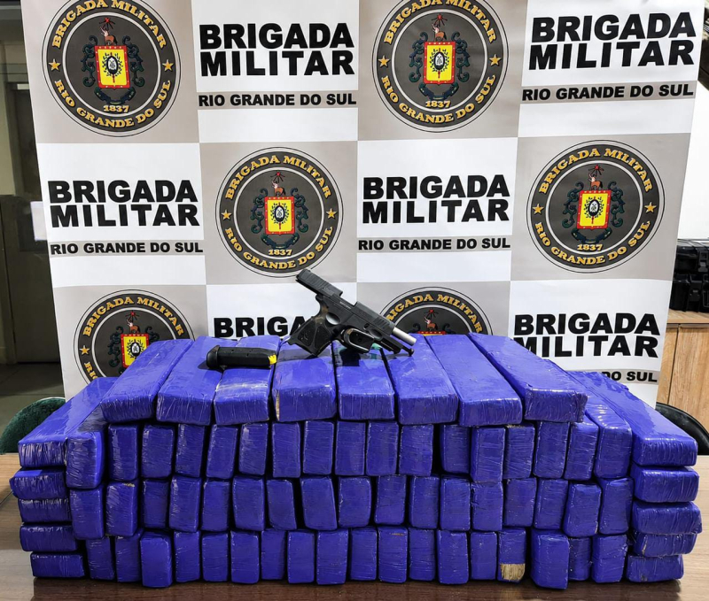 Mulher é presa com mais de 50 quilos de maconha na ERS-342, em Cruz Alta