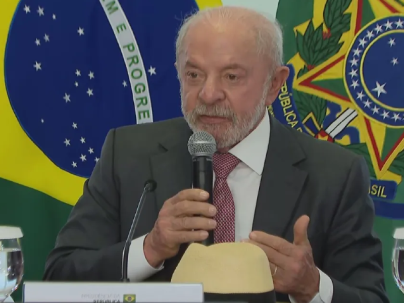 Lula diz defender 