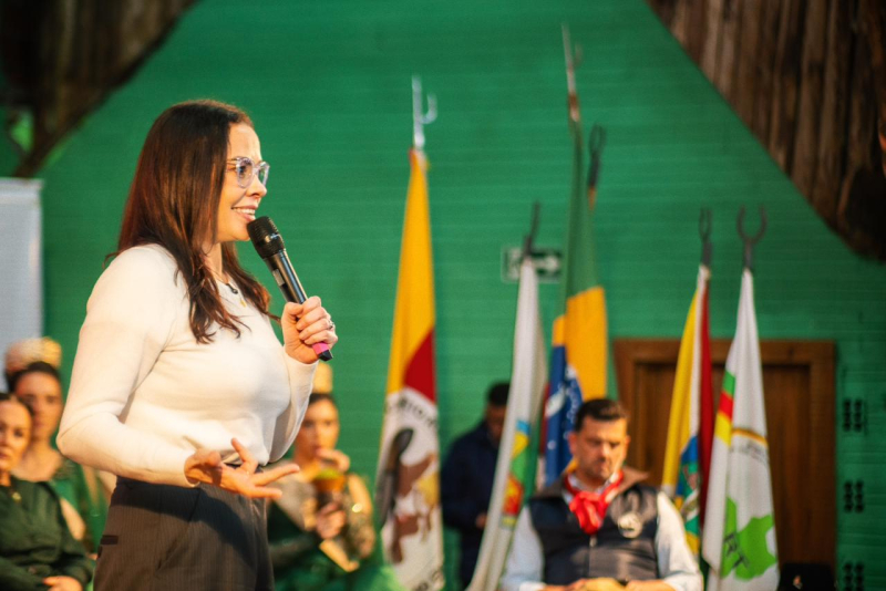 Juliana Brizola (PDT) participa de painel sobre cultura gaúcha em Esteio