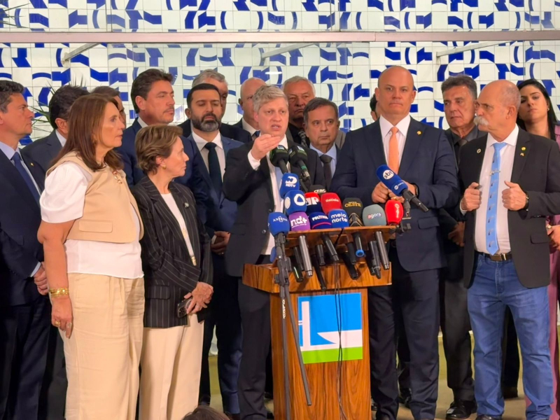 Marcel van Hattem defende prisão de Moraes e apresenta notícia-crime contra ministro