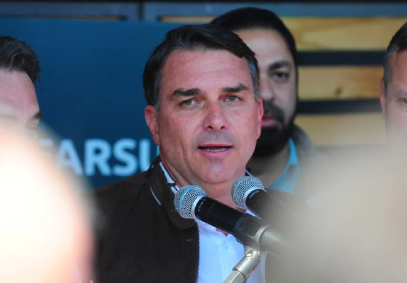 Flávio Bolsonaro convoca apoiadores para ato de 7 de setembro em São Paulo