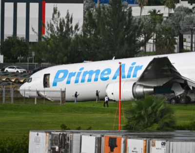 Avião de carga sai da pista, atinge veículos e deixa cinco mortos em Miami, nos EUA