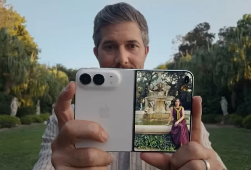 Apple lança iPhone Duo, modelo dobrável, por US$ 1.999