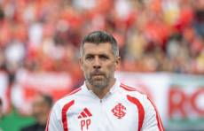 Internacional demite Paulo Pezzolano após derrota no Brasileirão
